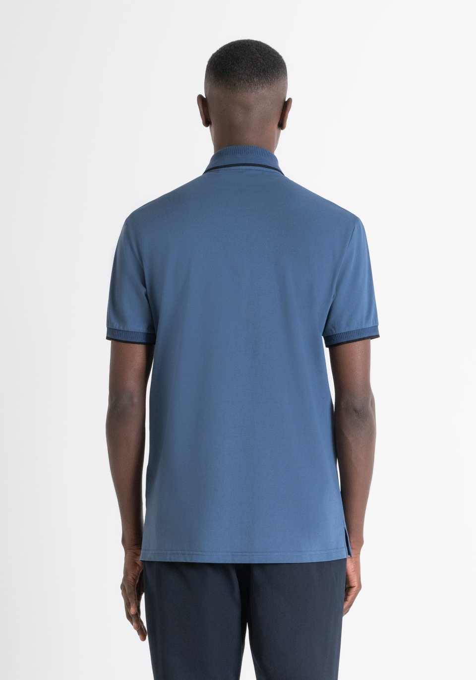 mmks02427-fa100083-7129_02