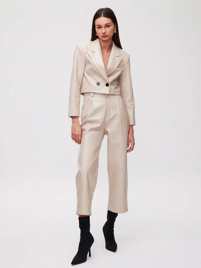 bus-ecru-chaqueta-torera-charol-beige_1_93ddd870-044b-4476-b10f-4c7666d7c1ad