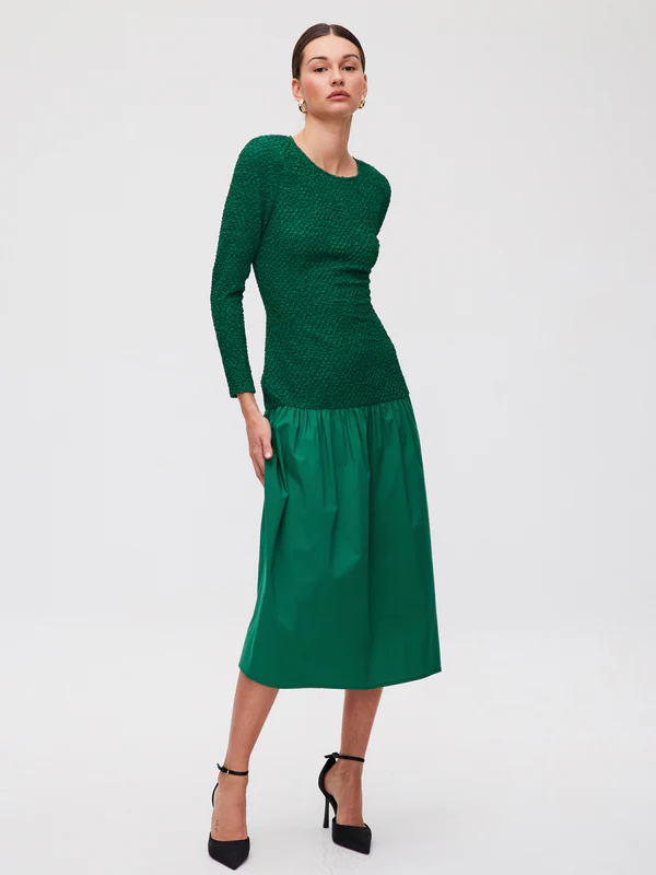 downtown-green-vestido-largo-midi-vuelo-verde_2_a8ee6be4-3232-4acb-9a30-f4f155a419f4